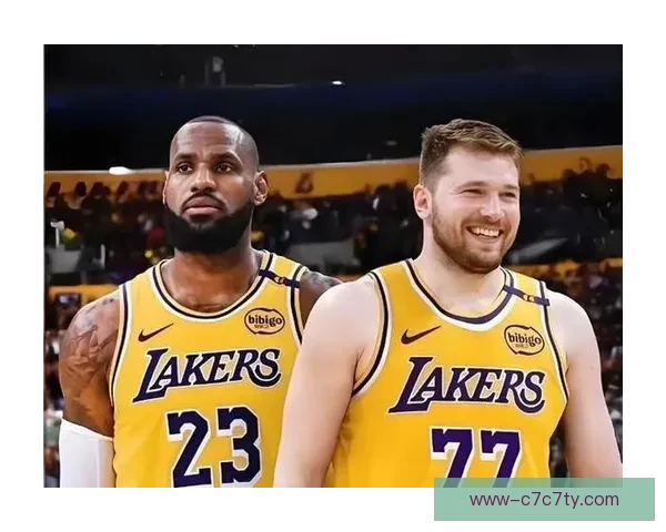 湖人险胜快船 东契奇38分詹姆斯贡献13+11